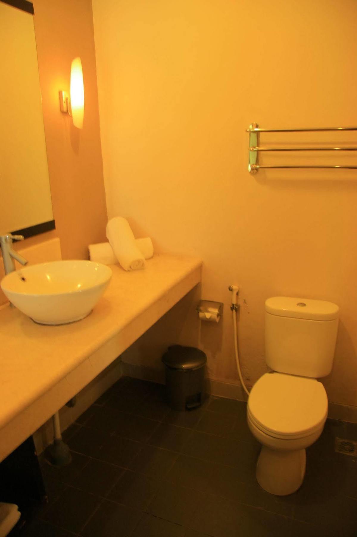 Hotel Grand Elty Krakatoa Kalianda Zewnętrze zdjęcie