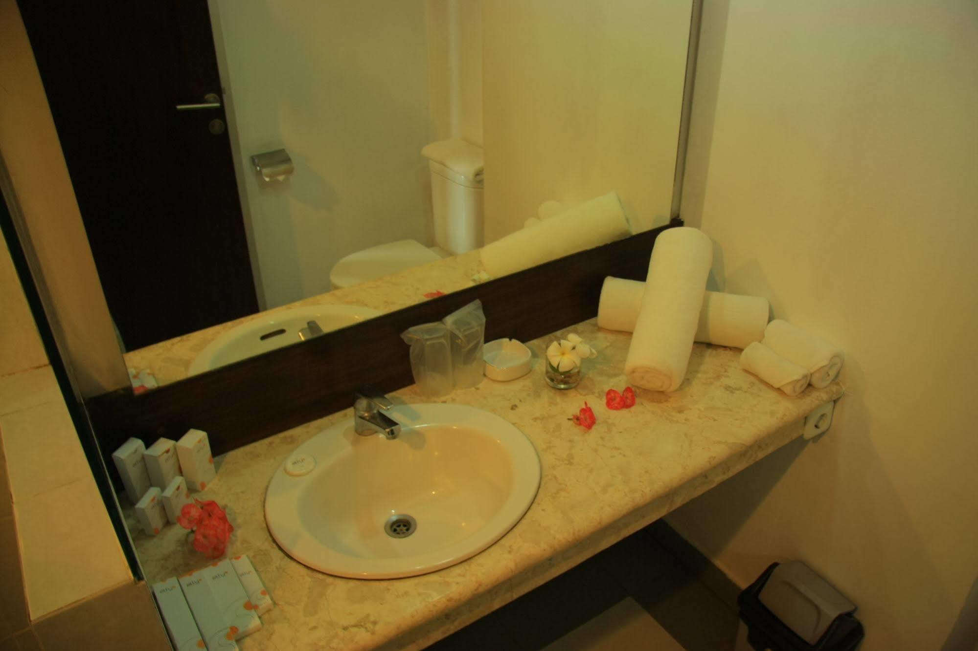 Hotel Grand Elty Krakatoa Kalianda Zewnętrze zdjęcie
